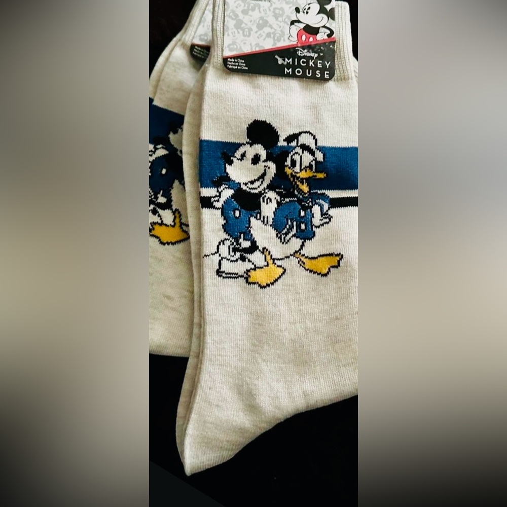 2 Pairs Disney Mickey Mouse Donald Duck Socks Brand New Size 6-12